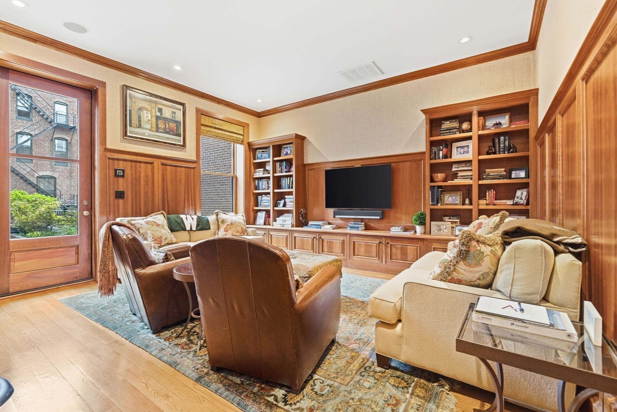 319 Beacon Street Property Photo 15
