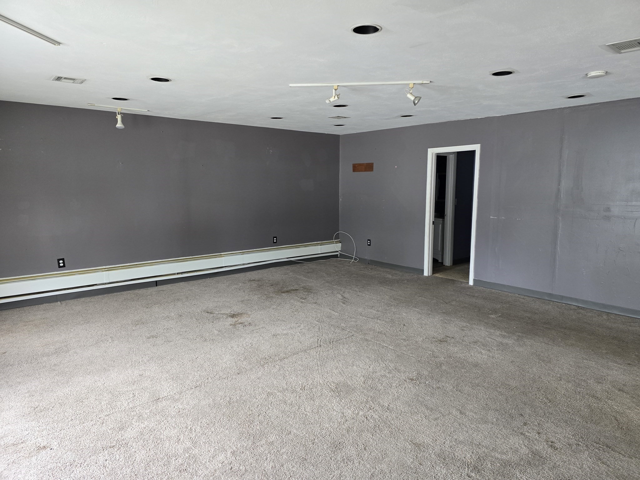 170 Pulaski Blvd # 1 Property Photo 3