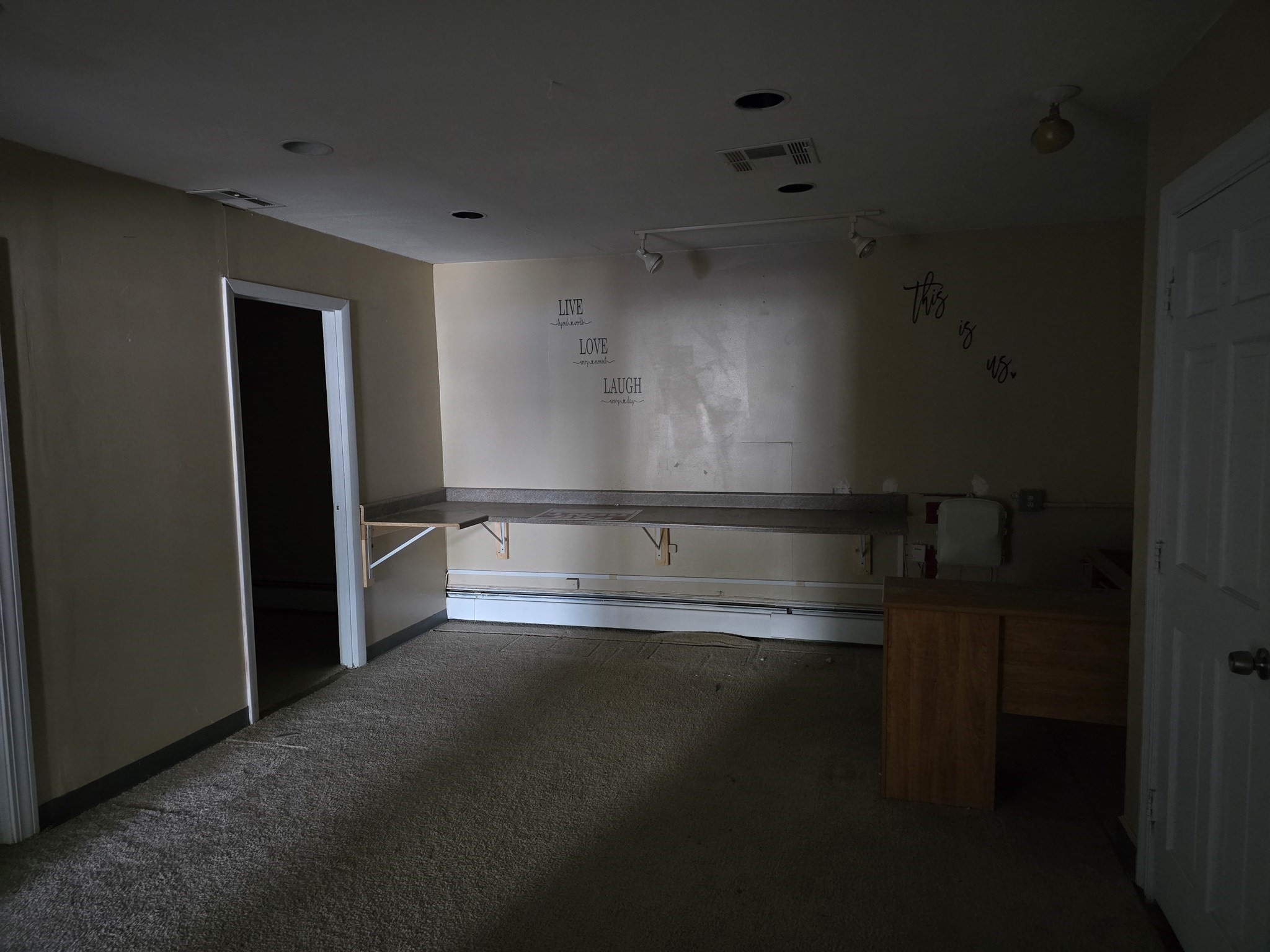 170 Pulaski Blvd # 1 Property Photo 5
