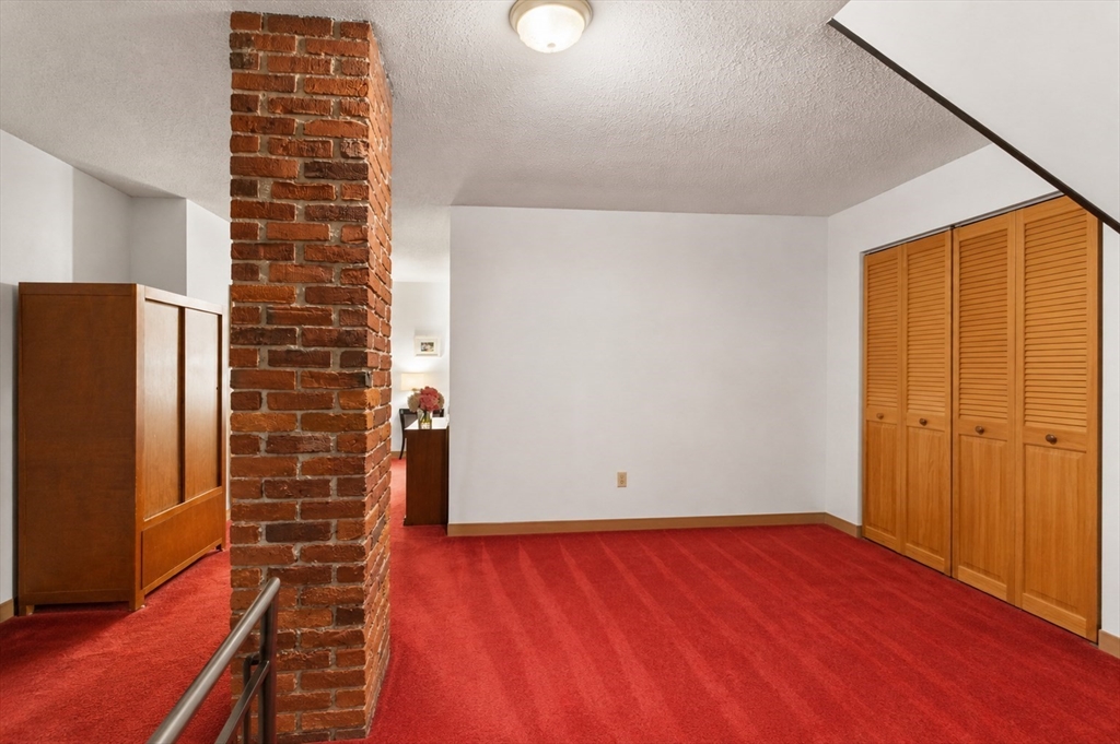 181 North St # 105 Property Photo 14