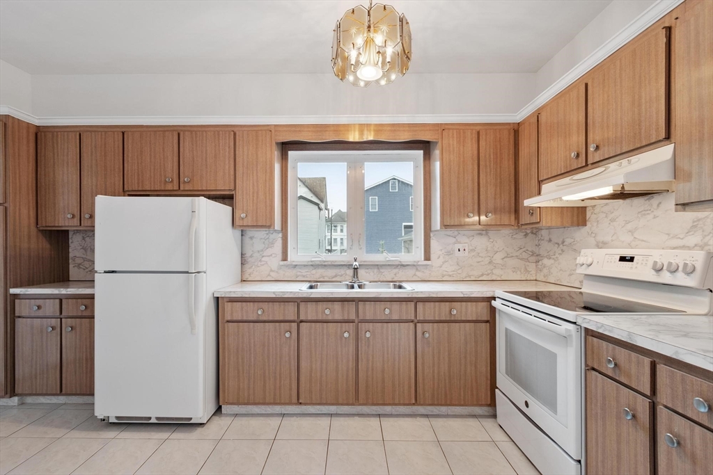 17 Tufts Avenue Property Photo 9