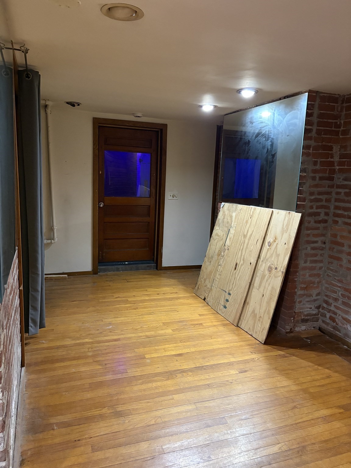 76 Maple St Property Photo 2