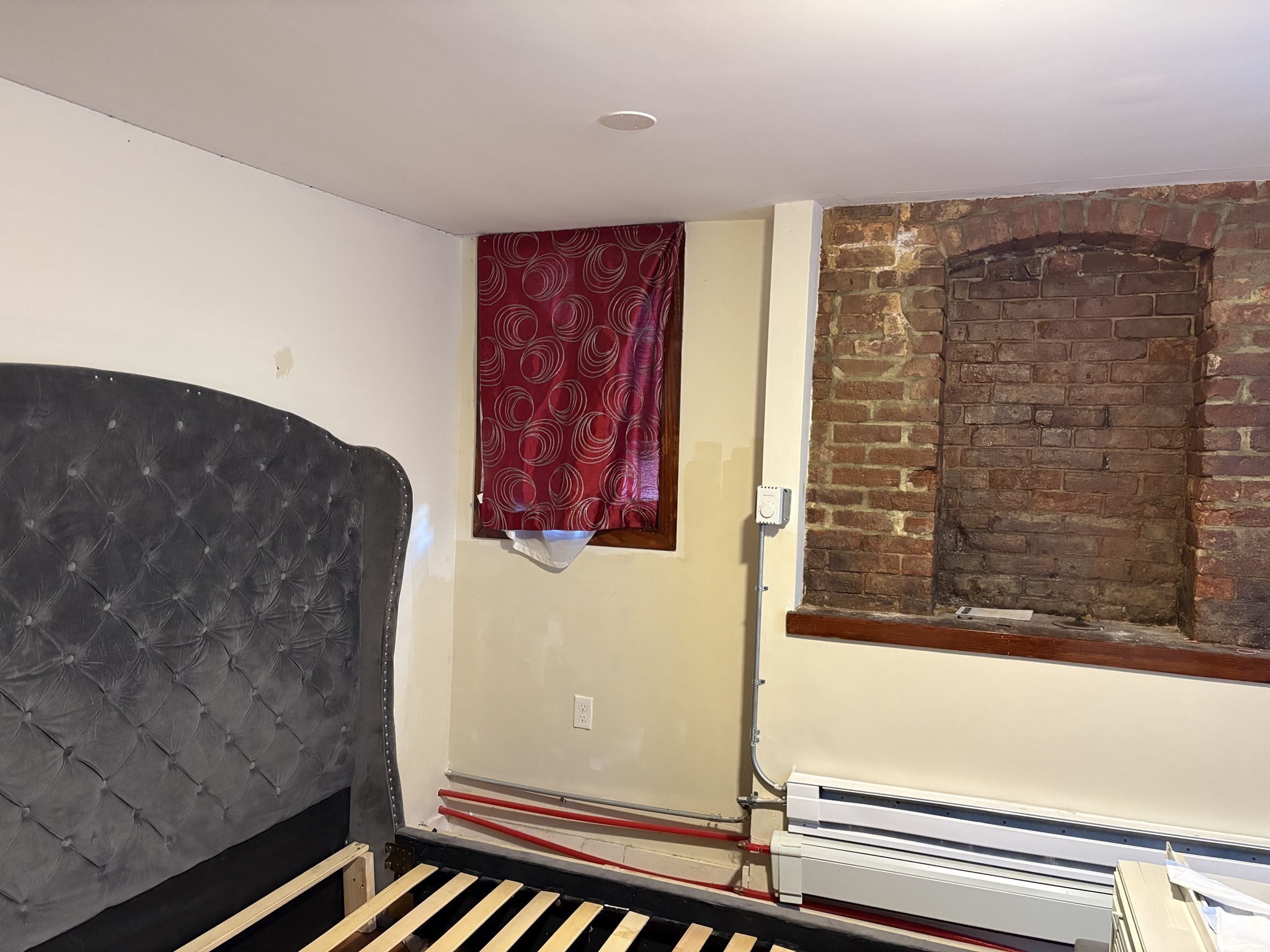 76 Maple St Property Photo 3