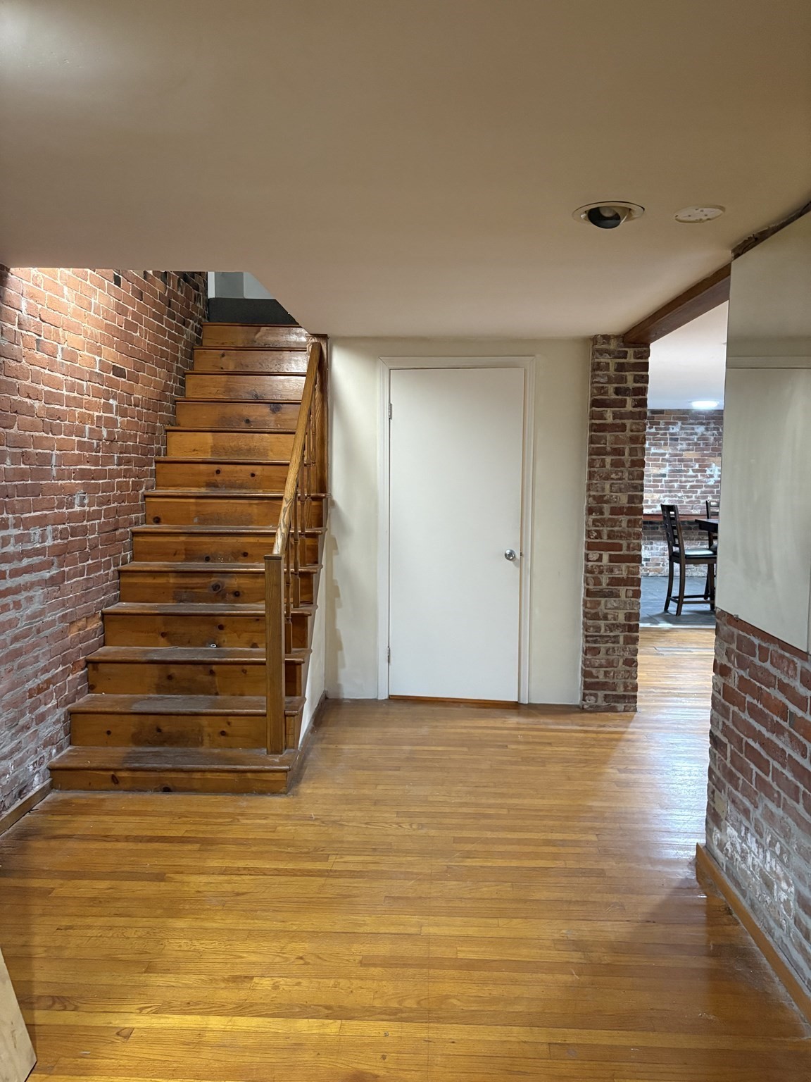 76 Maple St Property Photo 5