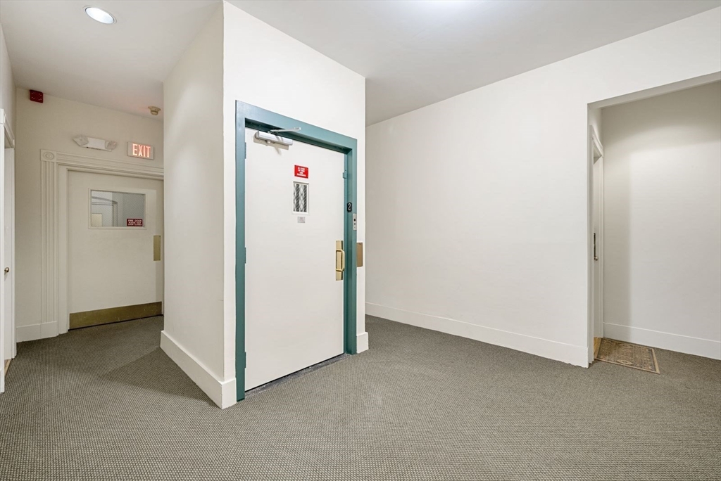38-40 Saint Botolph St # 5 Property Photo 8