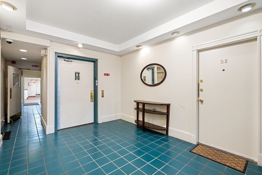 38-40 Saint Botolph St # 5 Property Photo 10