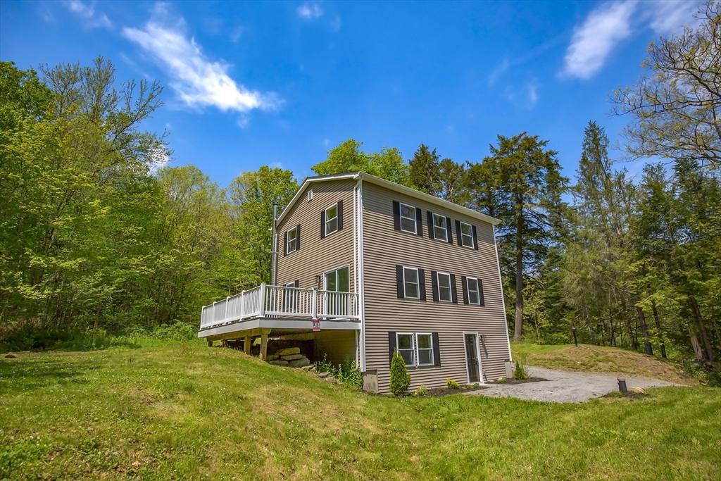 165 Sandisfield Rd Property Photo 1