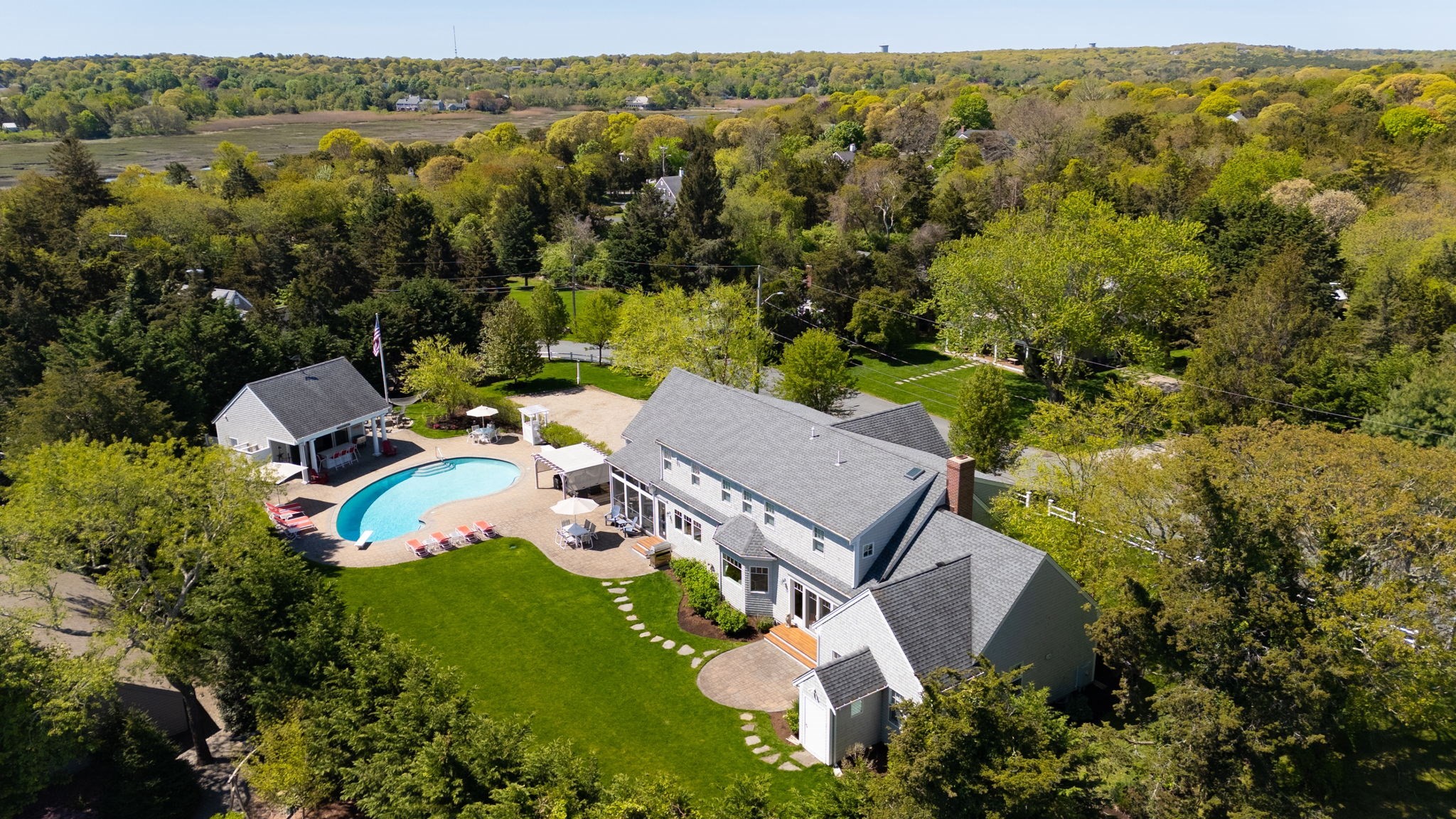 10 Shiverick Property Photo 6
