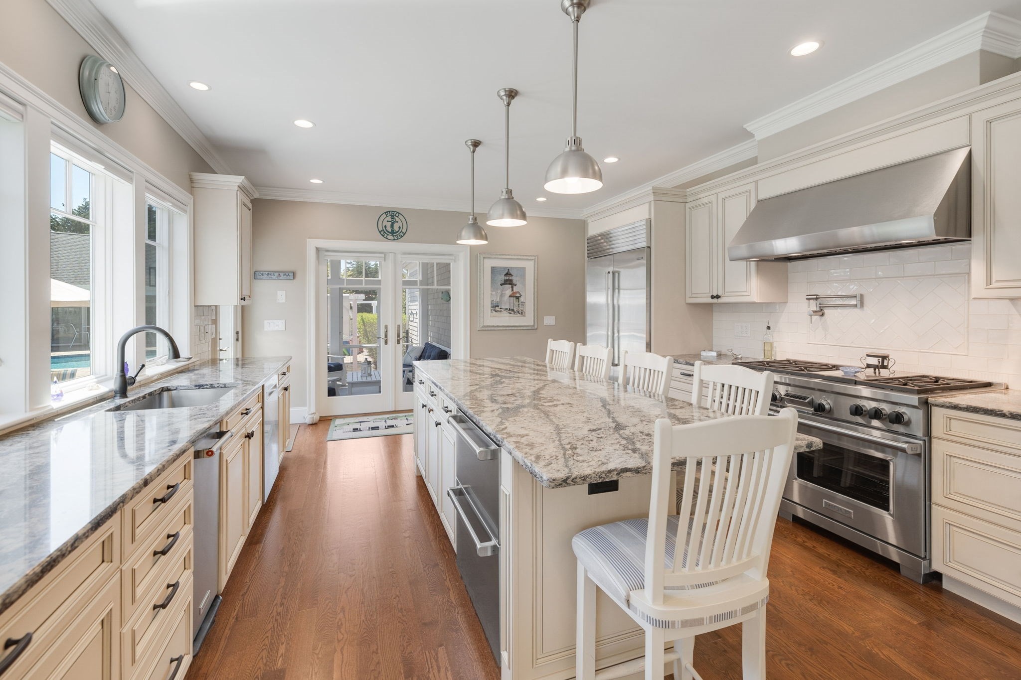 10 Shiverick Property Photo 15