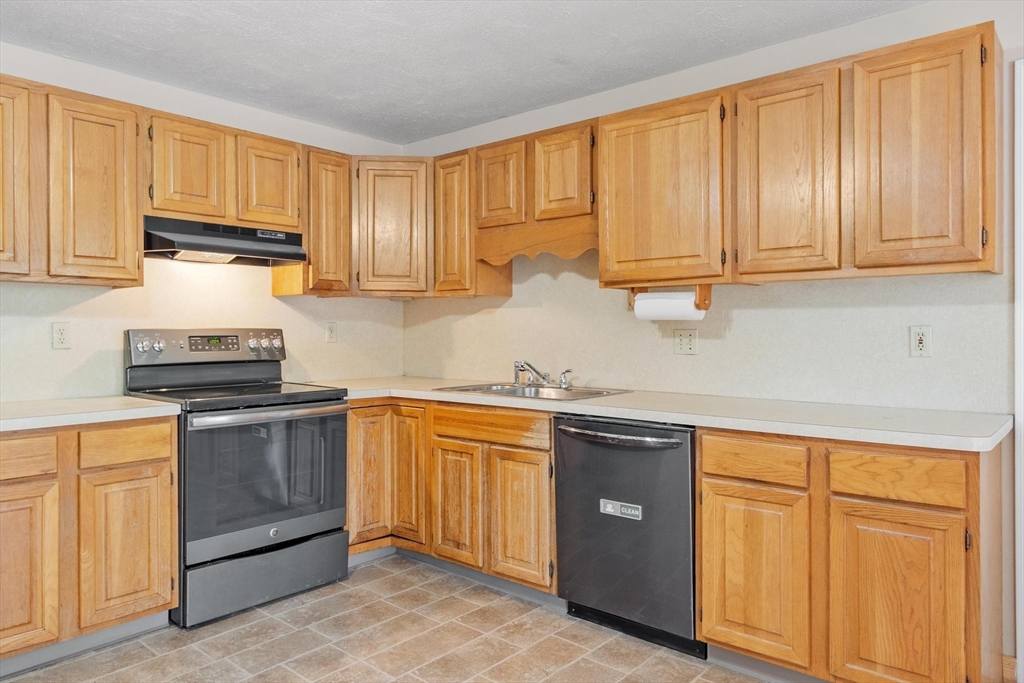 183 Albee St Property Photo 10