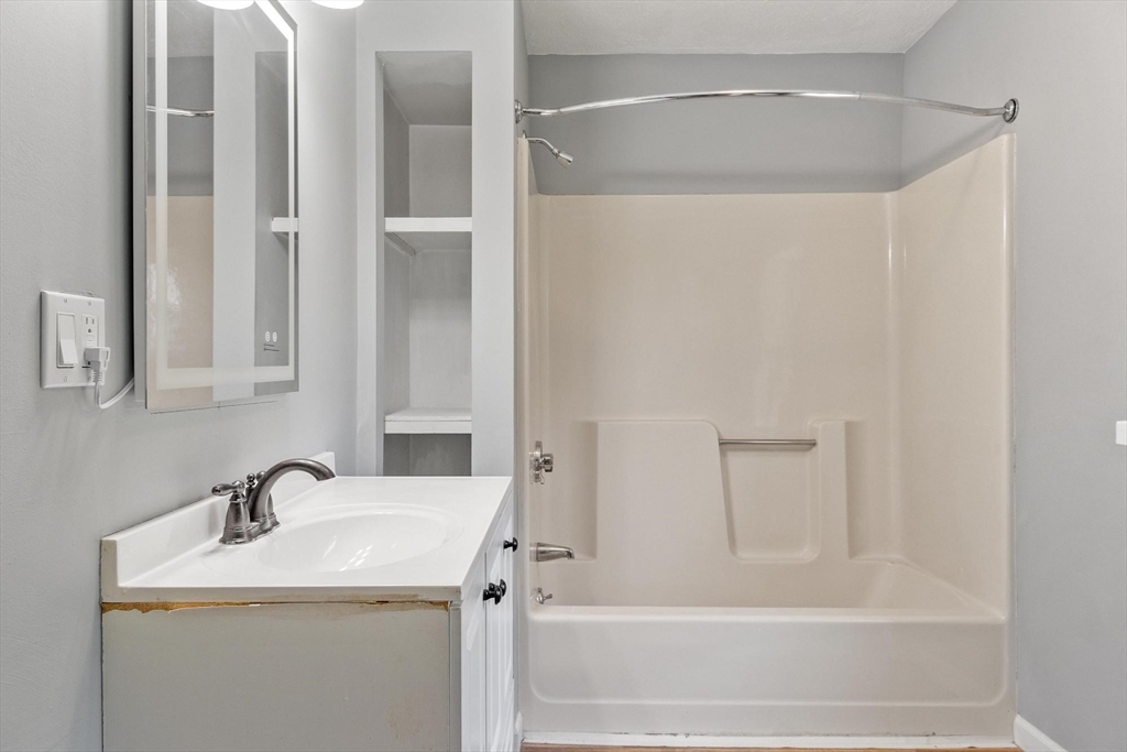 183 Albee St Property Photo 16
