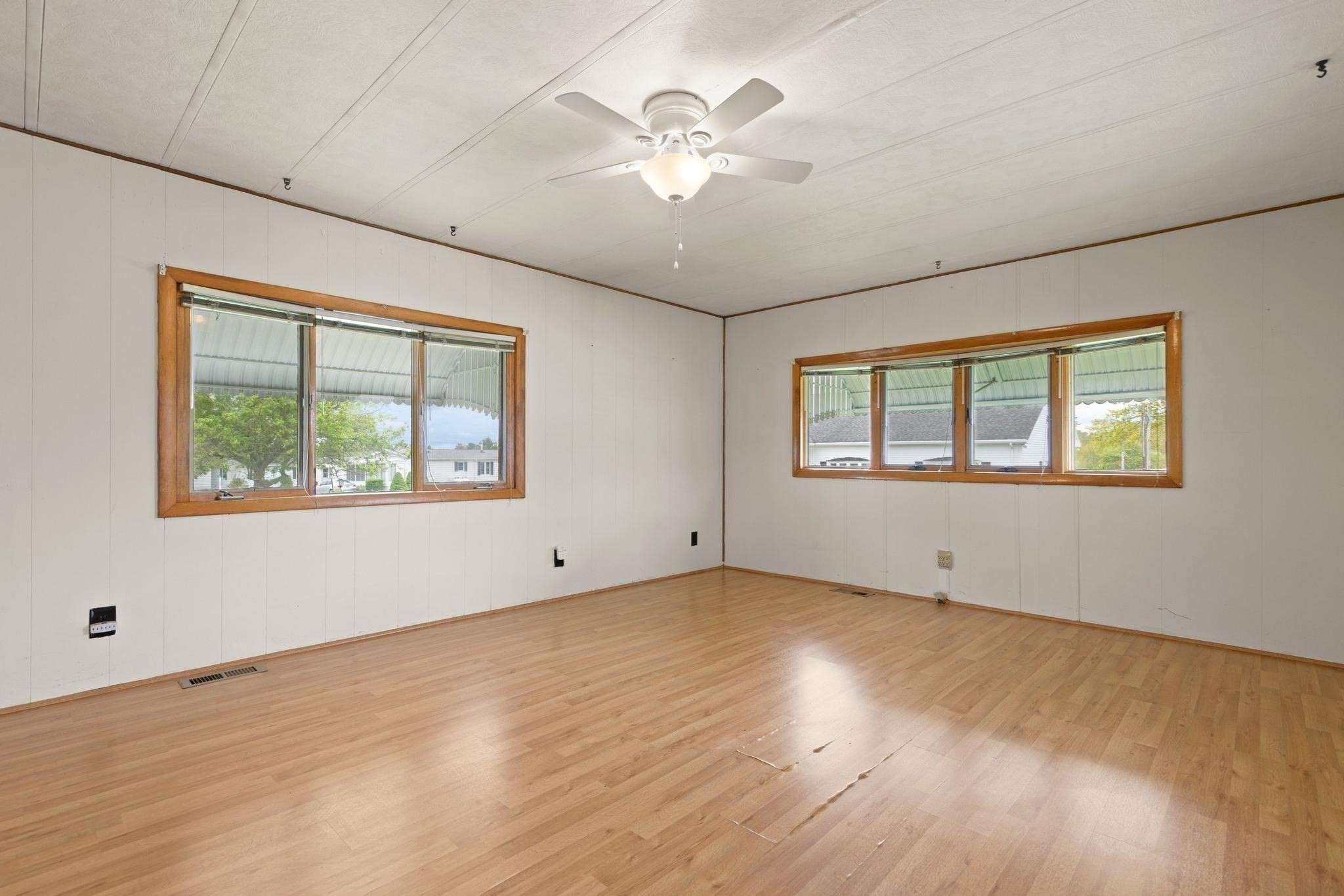 48 Easy Street Property Photo 6