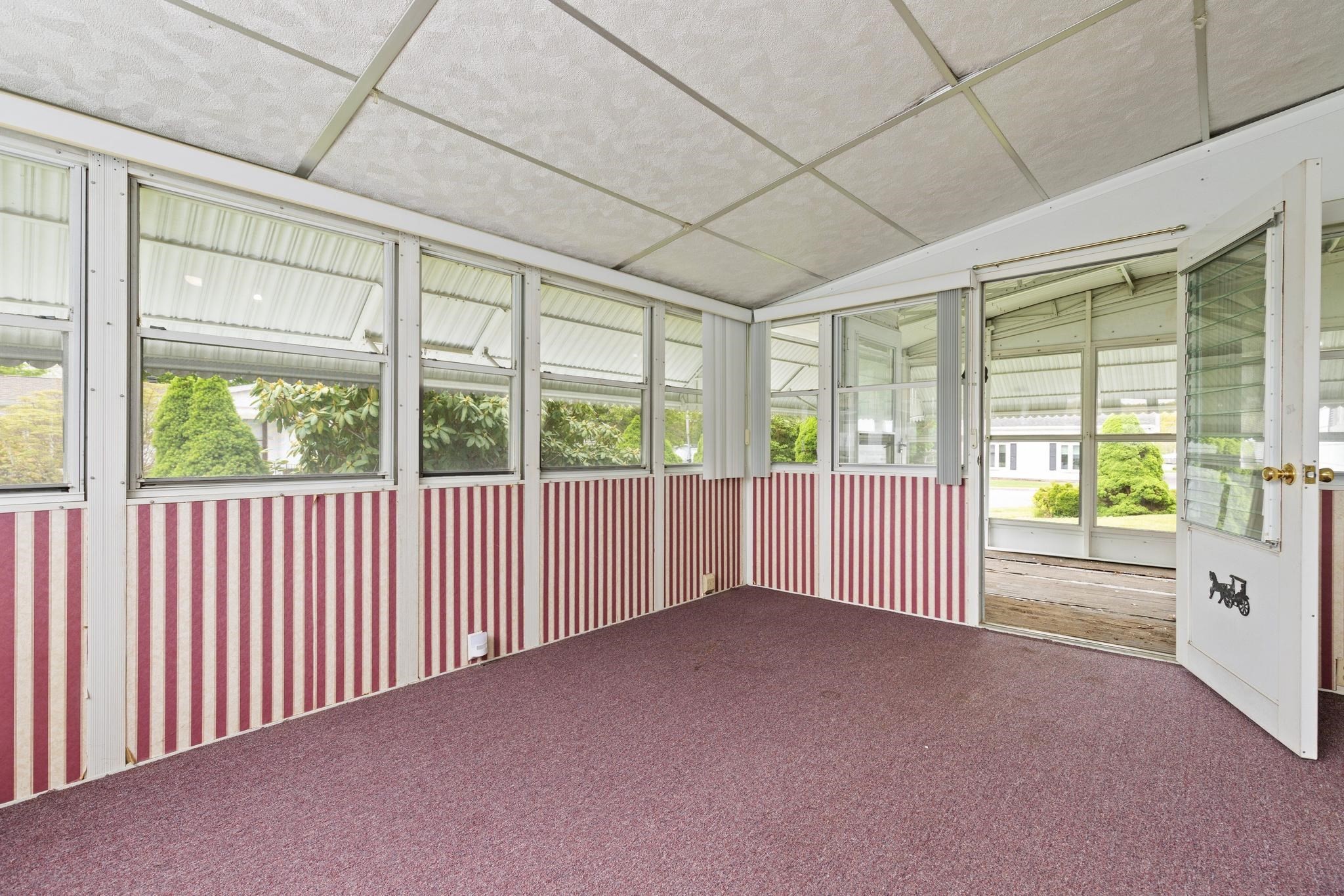 48 Easy Street Property Photo 15