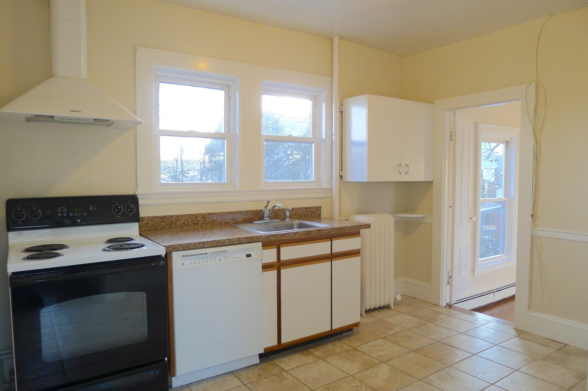 77 Hartford St # 2 Property Photo 7