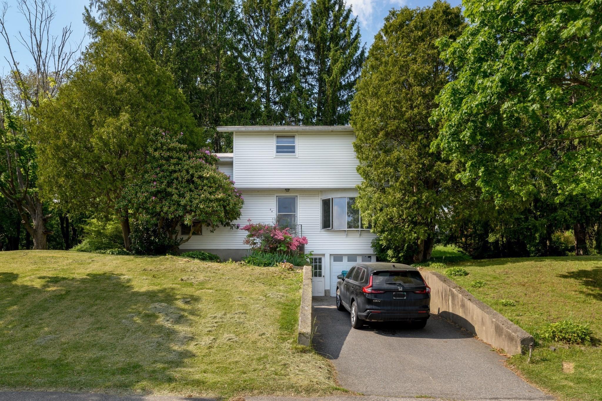 44 Fort Meadow Drive Property Photo 2