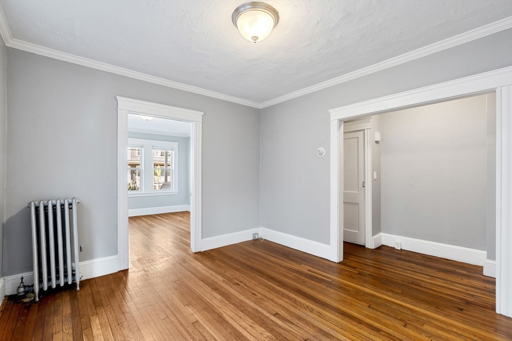 193 Florence St # 1r Property Photo 7