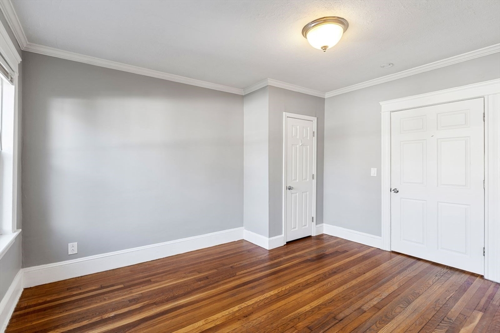 193 Florence St # 1r Property Photo 13