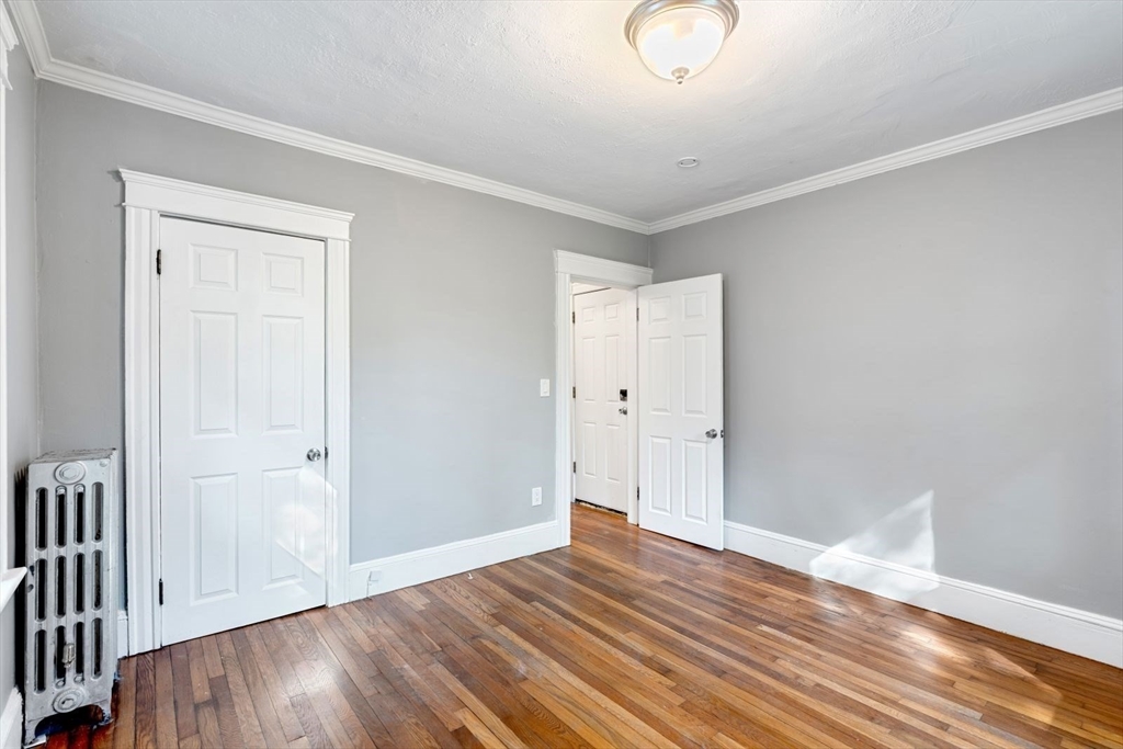 193 Florence St # 1r Property Photo 16