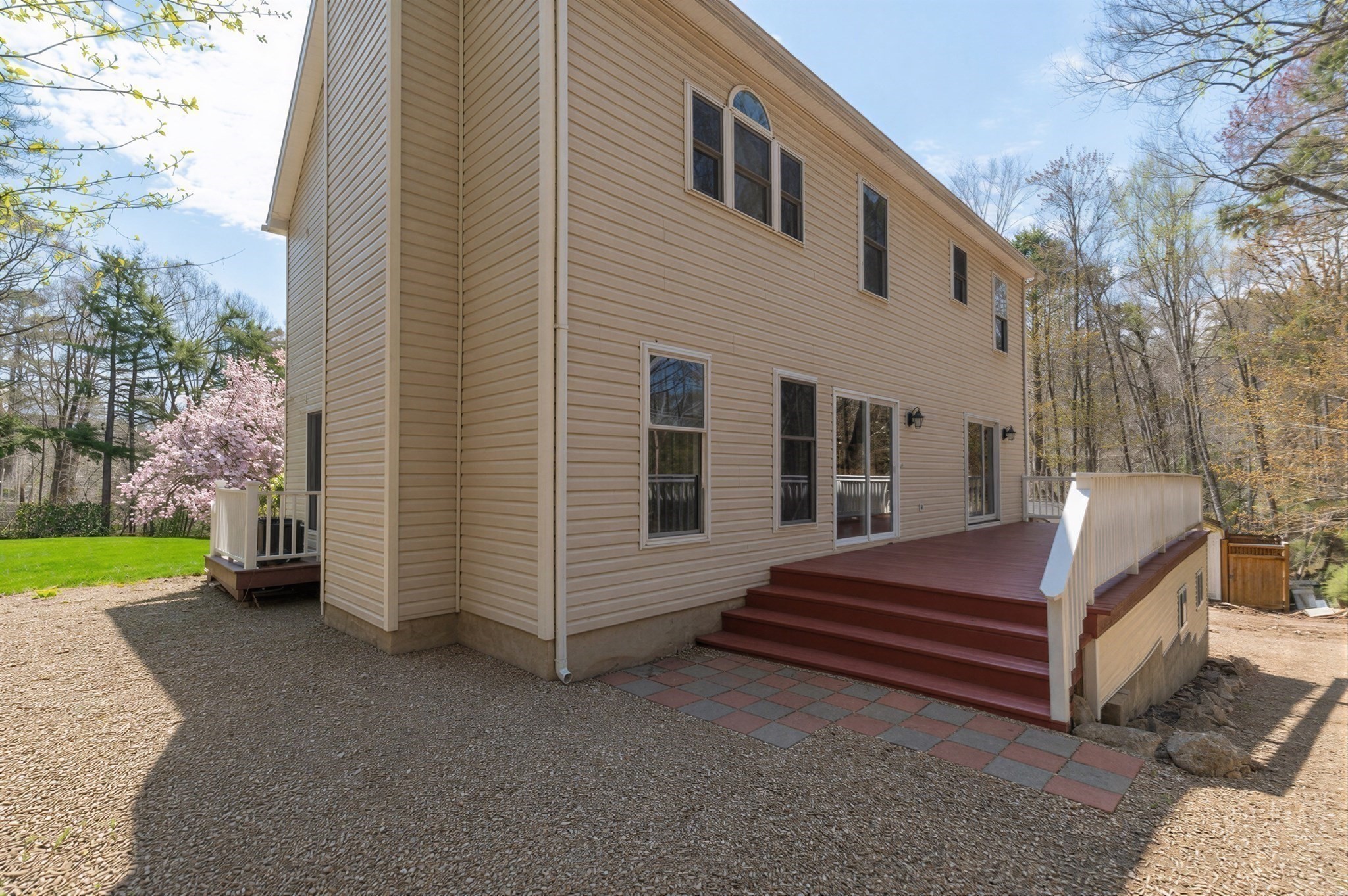 25 Magnolia Ave Property Photo 27