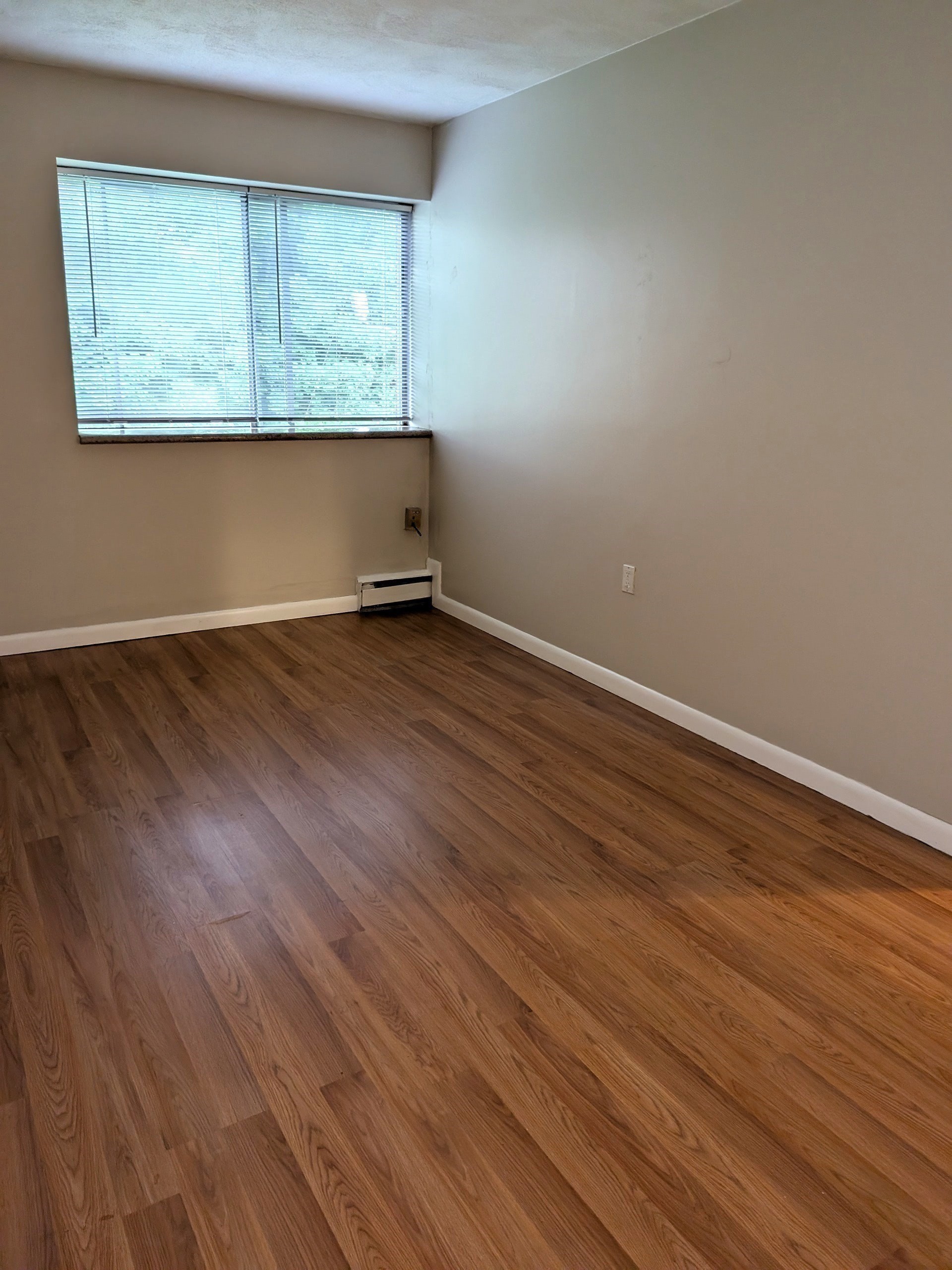 26 Willis St # 33 Property Photo 6