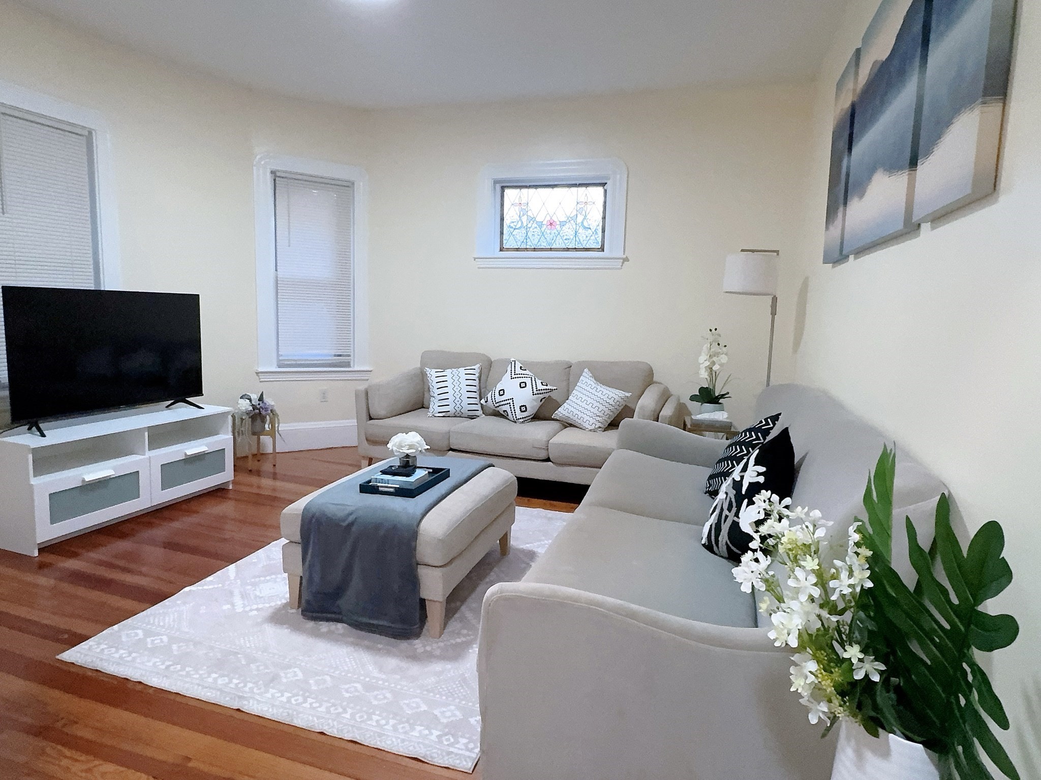 2 Aldie St # 1 Property Photo 3