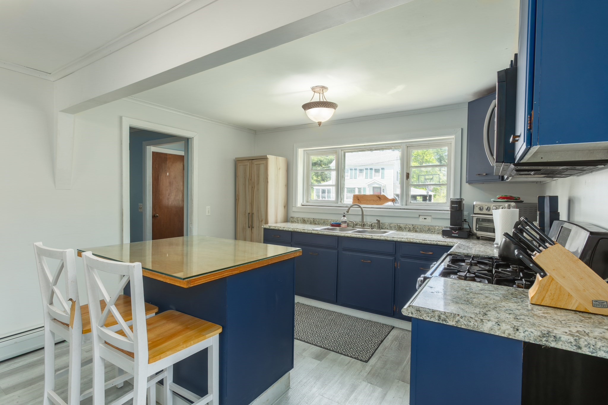 54 Charles St Property Photo 12
