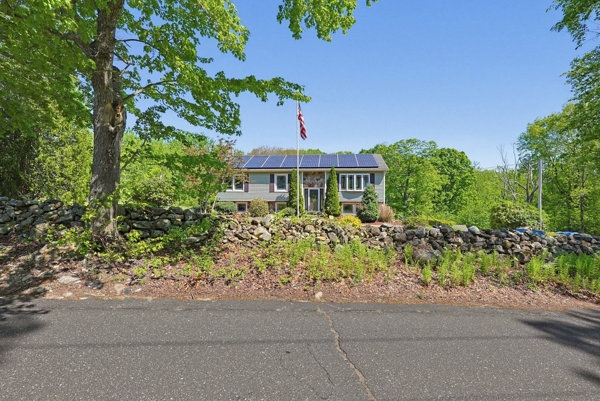 77 May Hill Rd Property Photo 2