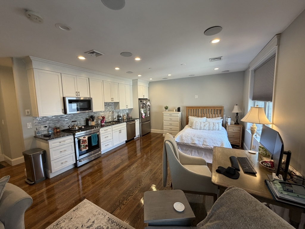 57 L St # 2 Property Photo 8