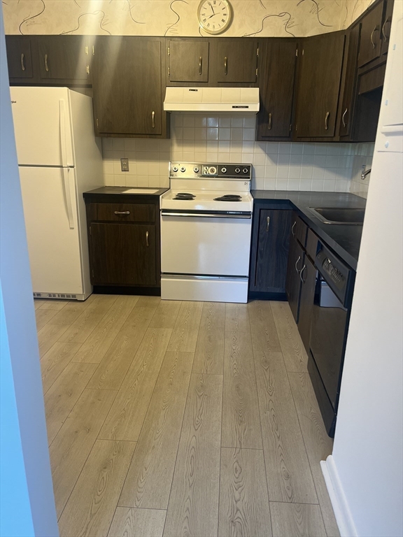 1004 Paradise Road Property Photo 11