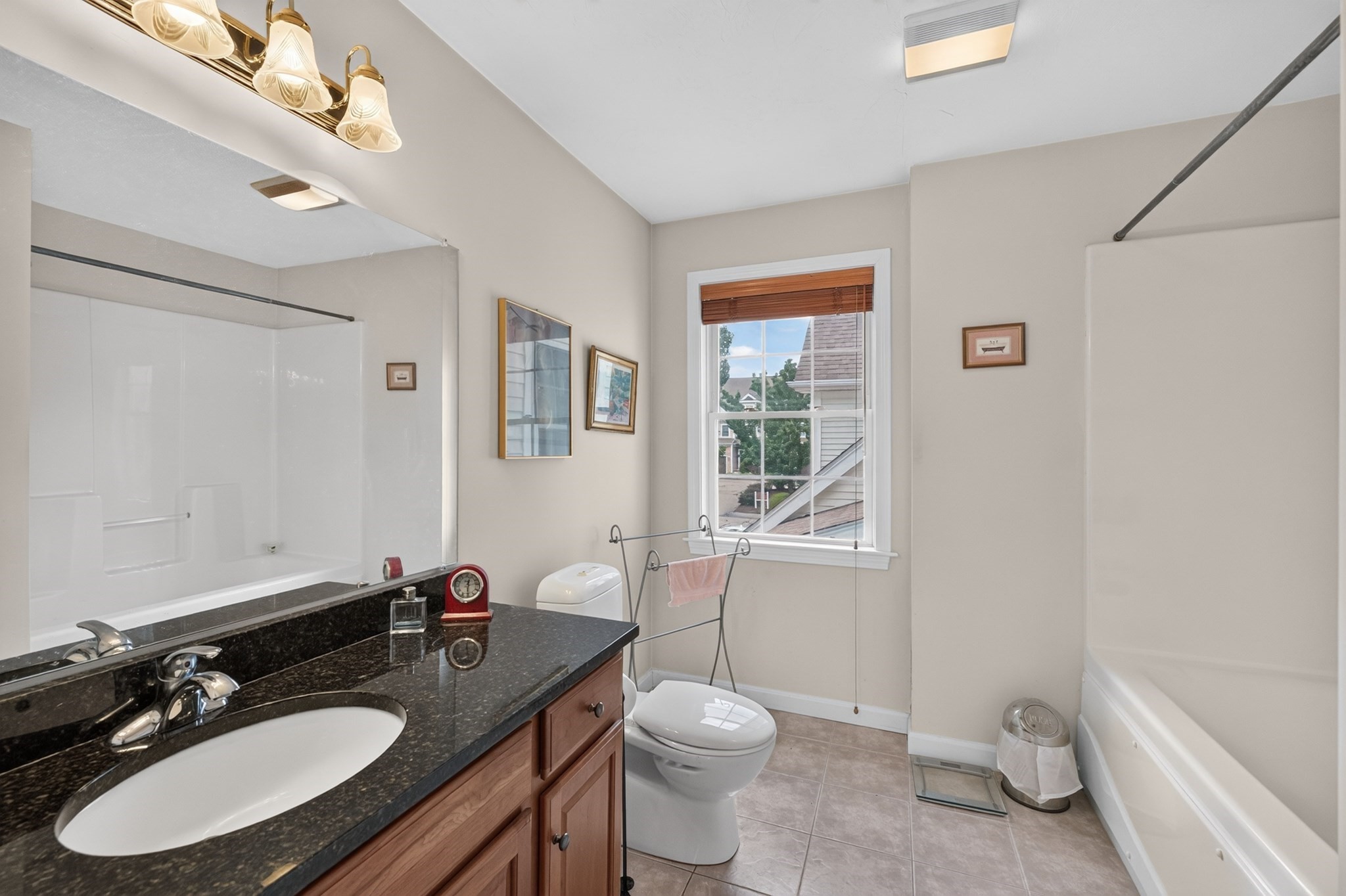 521 Hampton Way # 521 Property Photo 16