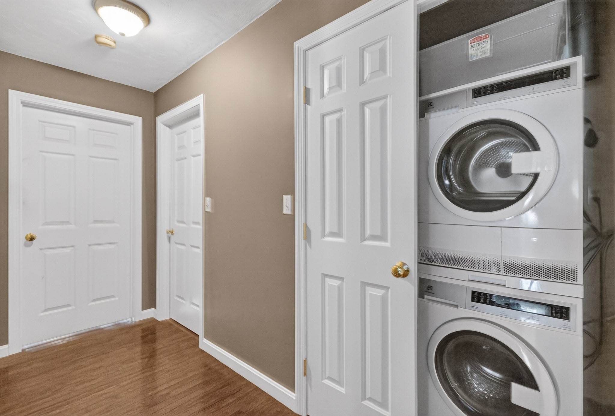 521 Hampton Way # 521 Property Photo 17