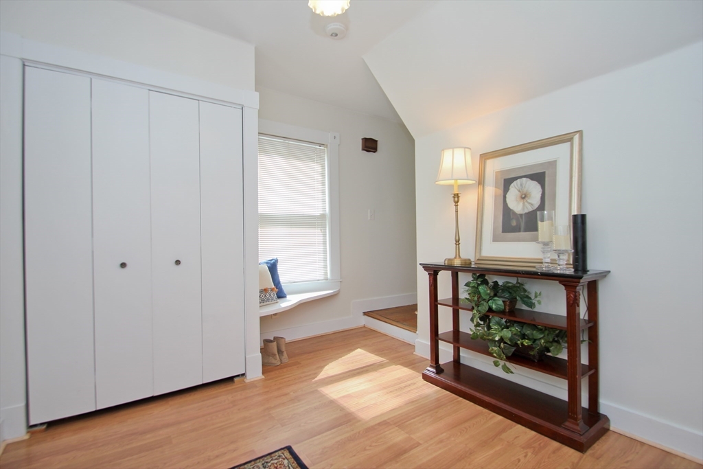 38 Virginia St Property Photo 3