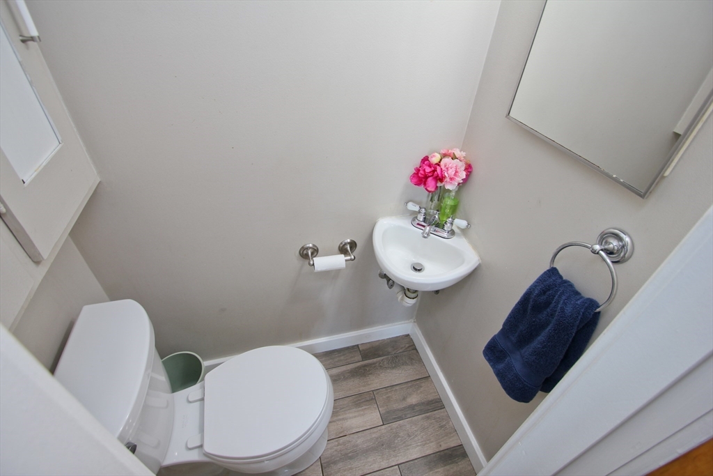38 Virginia St Property Photo 10