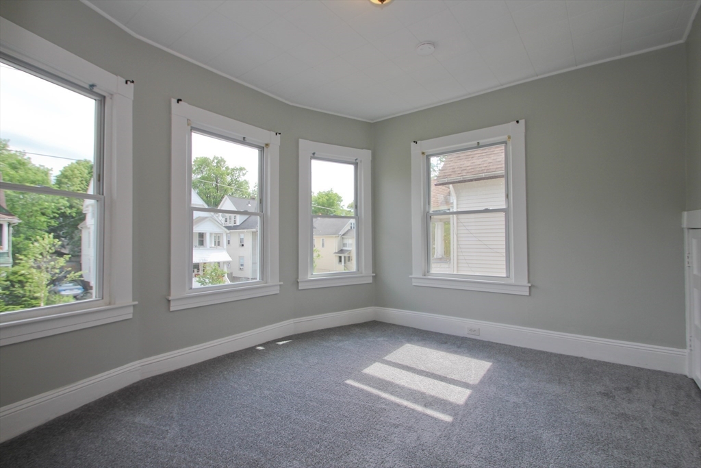 38 Virginia St Property Photo 17