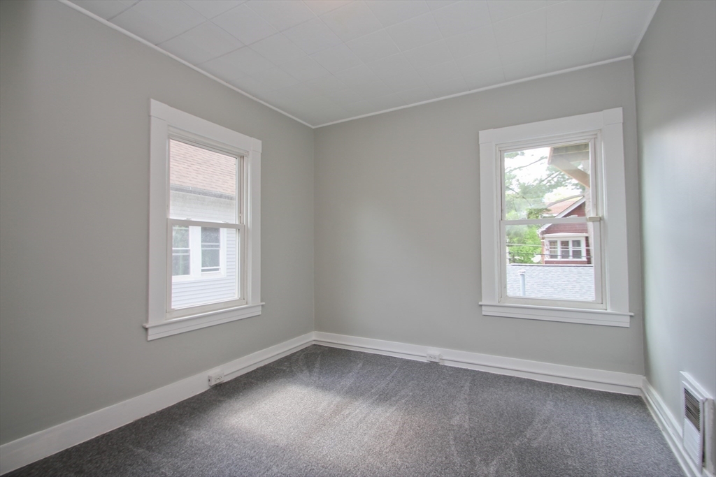 38 Virginia St Property Photo 22