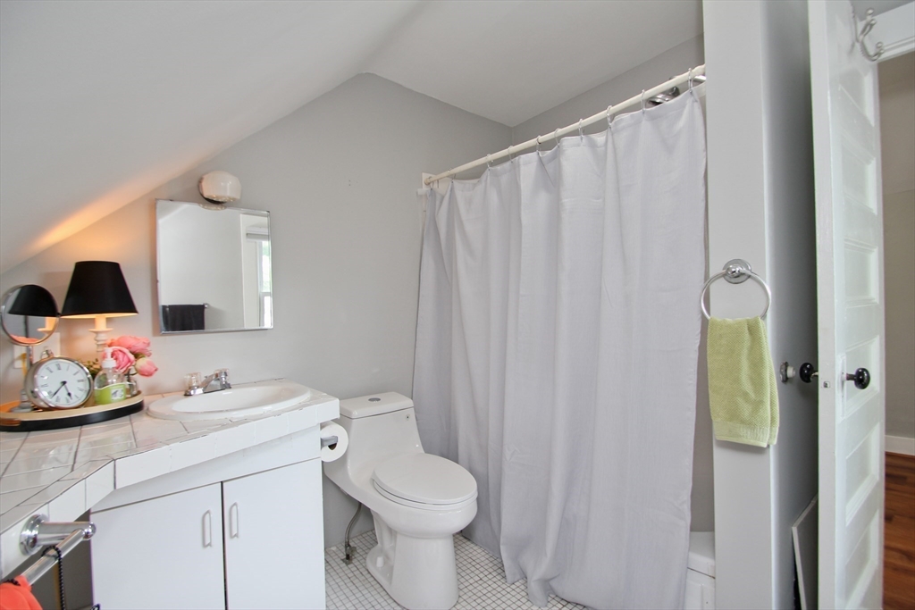 38 Virginia St Property Photo 29