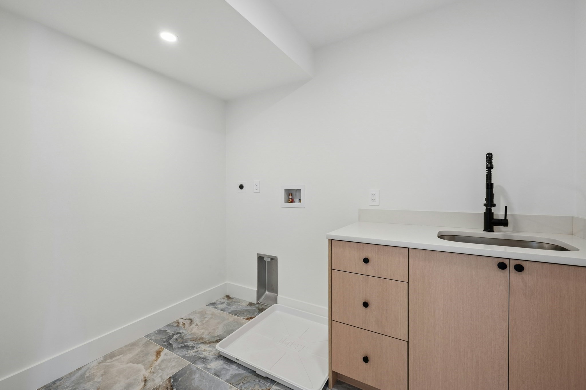 15 Calvin St Property Photo 35
