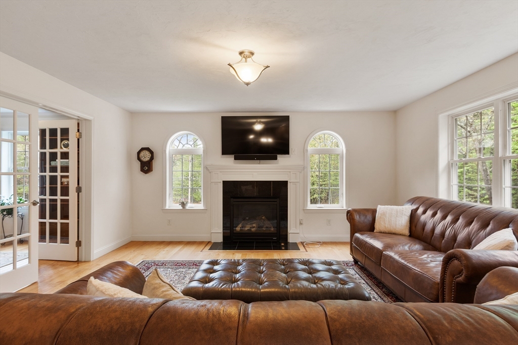 82 Lawrence Street Property Photo 15