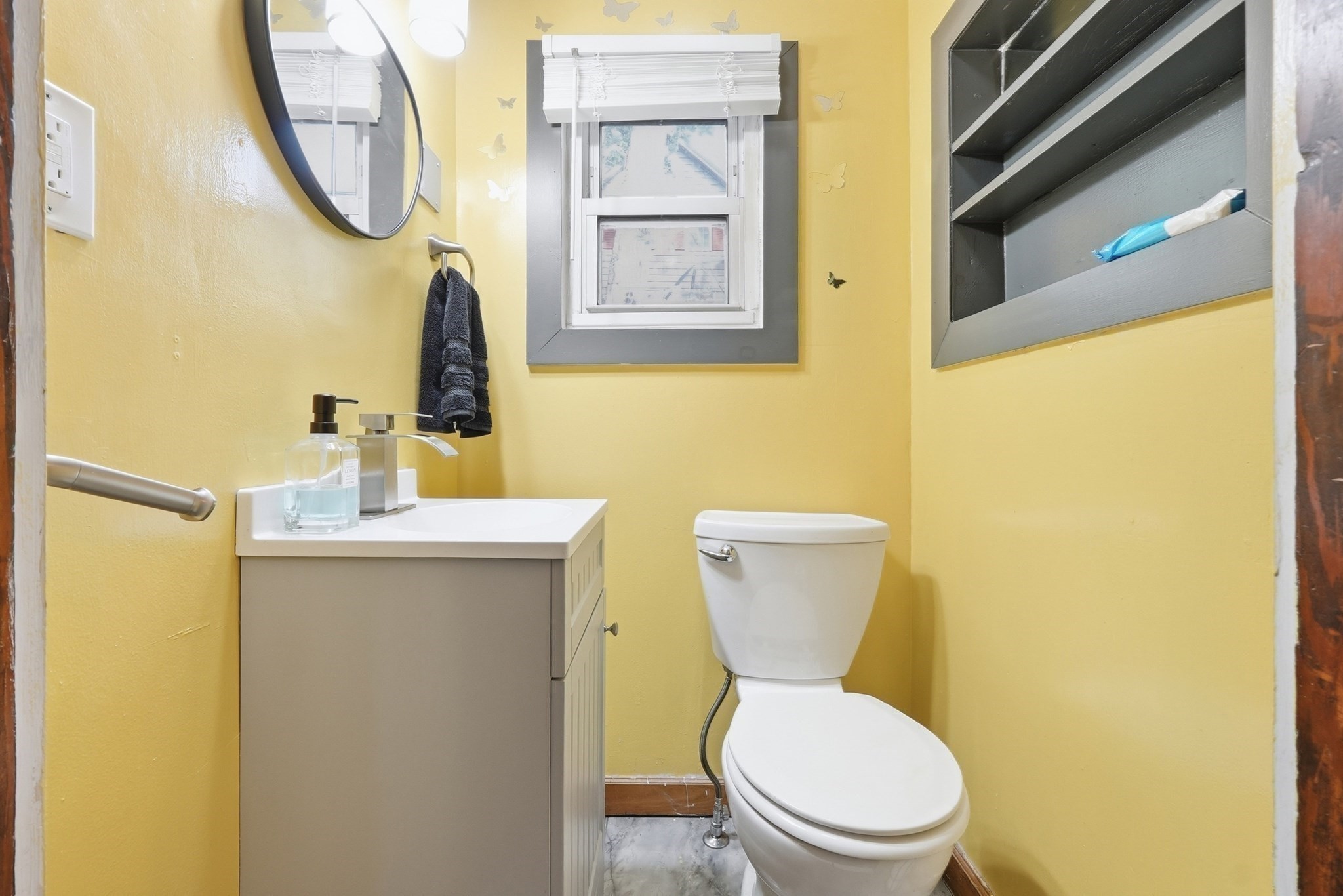 168 Drury Ave Property Photo 11