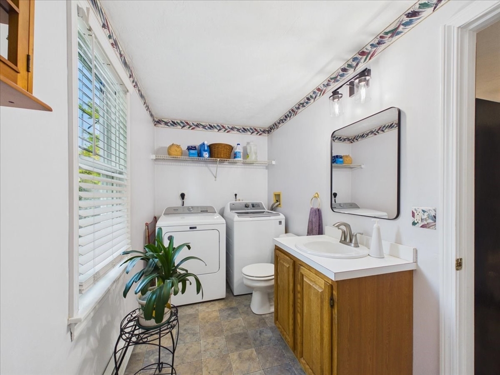 139 South St Property Photo 24