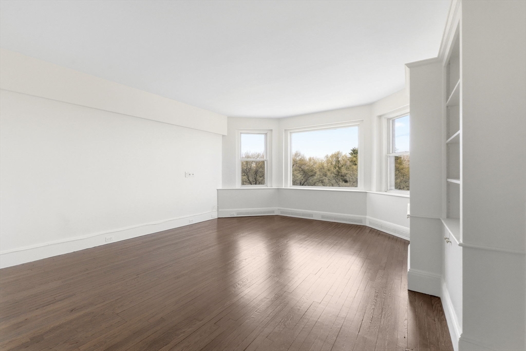 250 Beacon St # 10 Property Photo 20