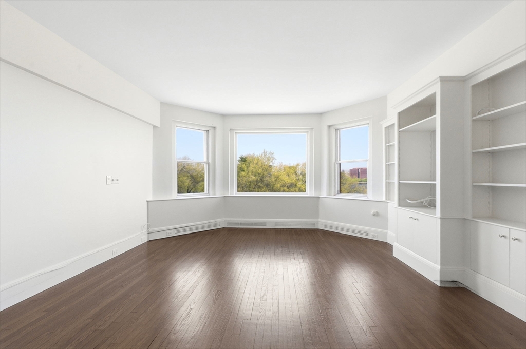 250 Beacon St # 10 Property Photo 22
