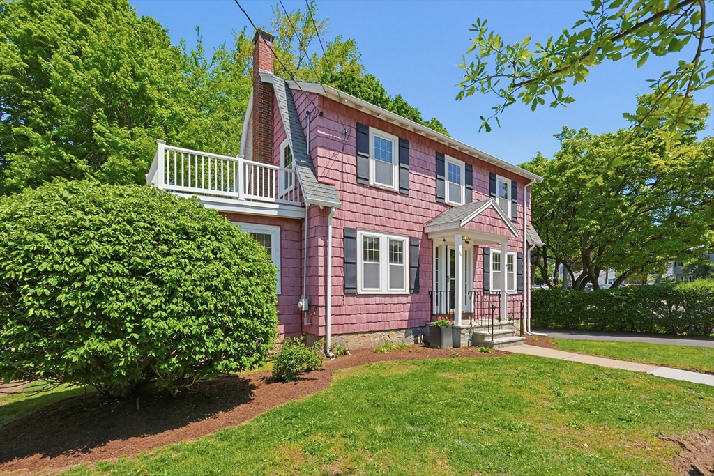 16 Ravenna Rd Property Photo 2