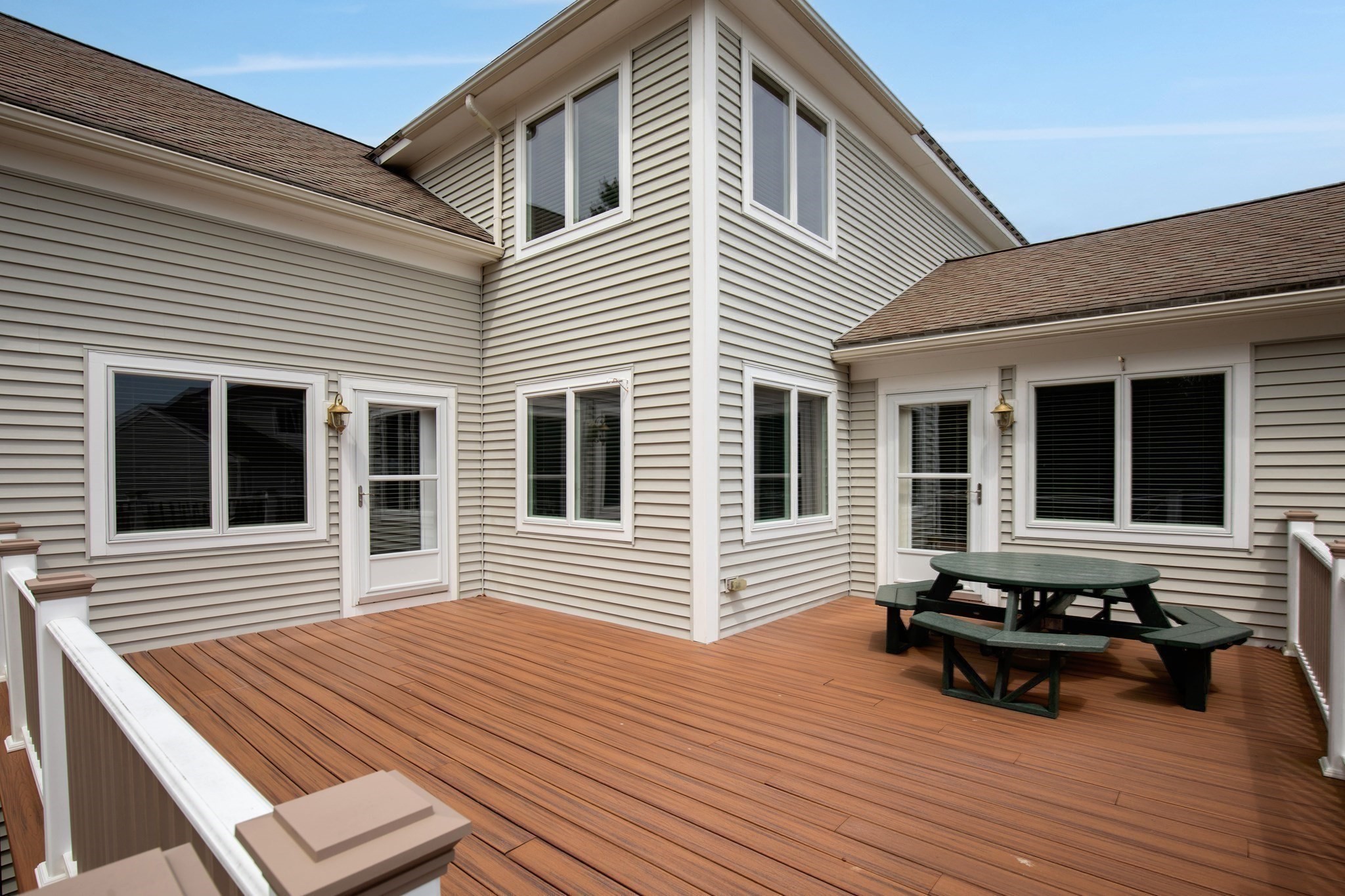 2 Beach Plum Ln Property Photo 3
