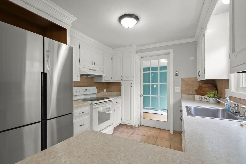 3 Willett Drive Property Photo 7