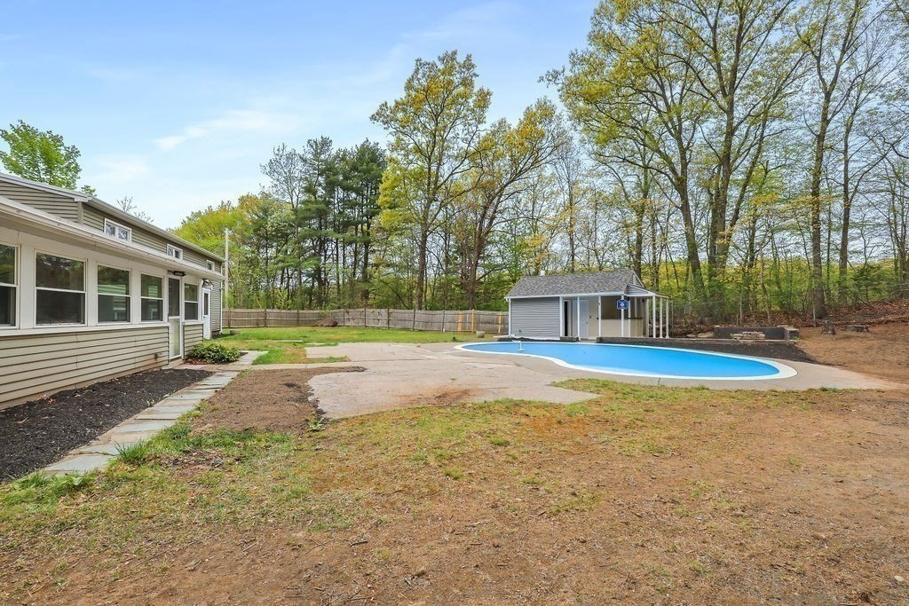 3 Willett Drive Property Photo 23