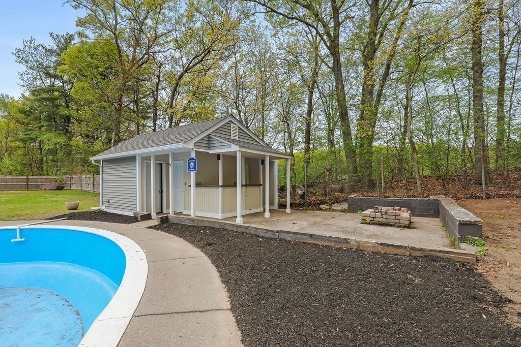 3 Willett Drive Property Photo 25