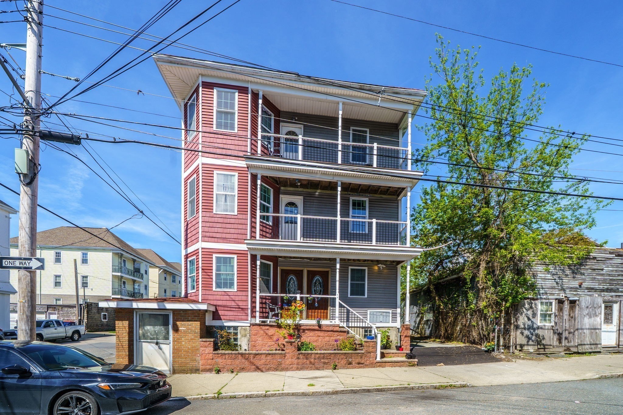 539-541 North Front Street Property Photo 1