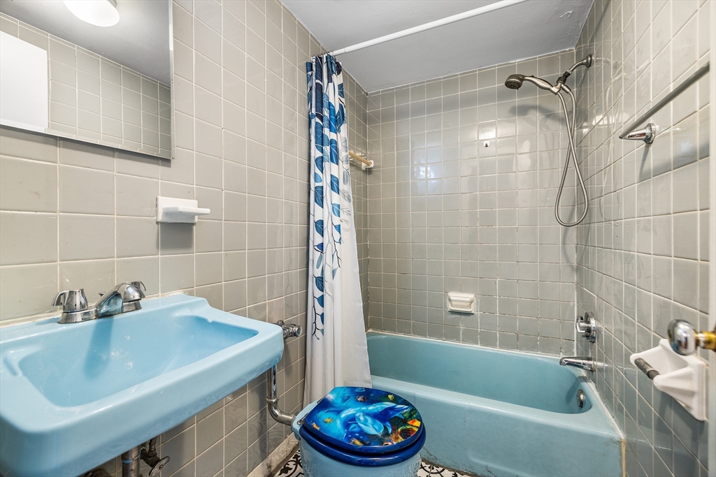 100 Lanark Rd # 8 Property Photo 11