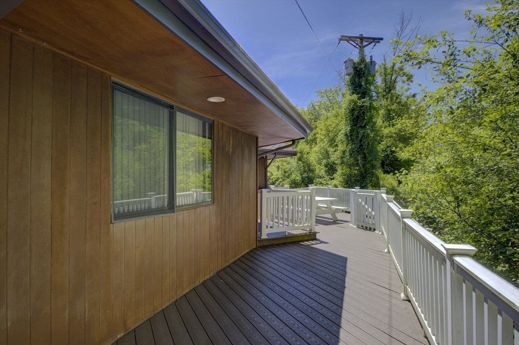 111 Torrey Property Photo 18
